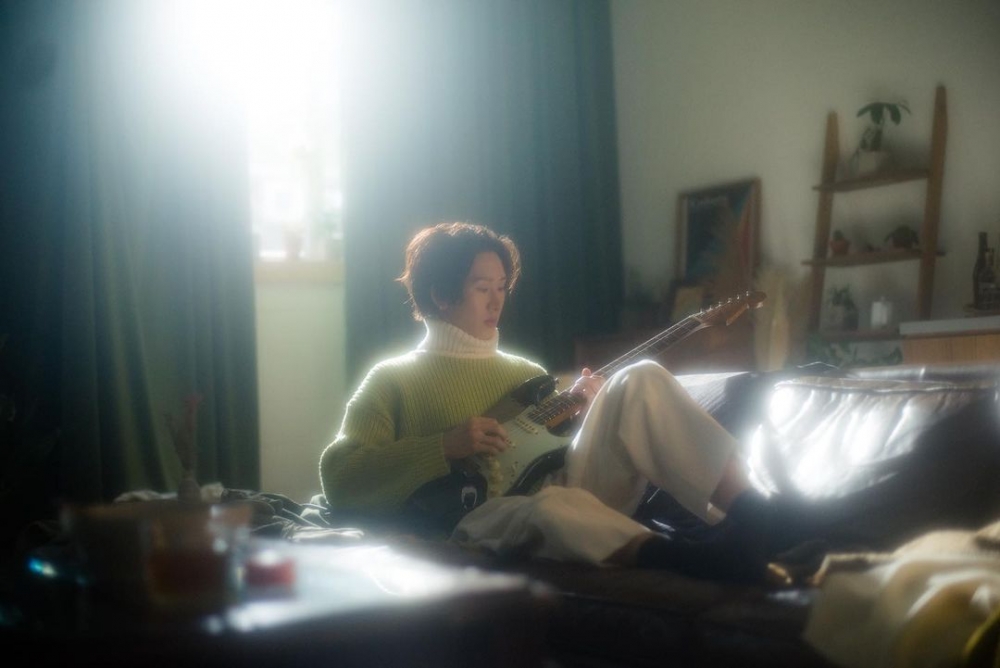 Manson新歌MV拍得唯美又夢幻,加上其獨特曲風,引起網民迴響