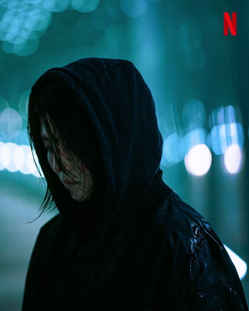 《以吾之名》因充滿暴力、血腥及藥物等內容,因此被列為全集19禁。