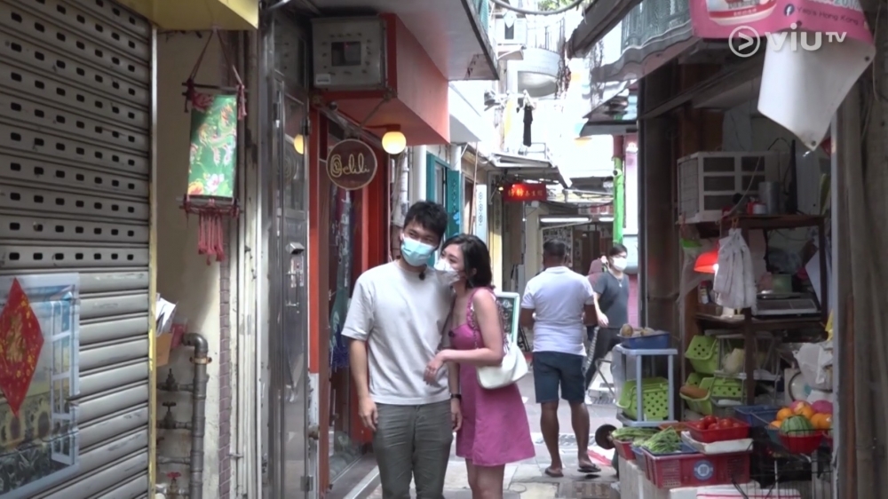 Ollie在《賭命夫妻》中與人夫阿匡配對~