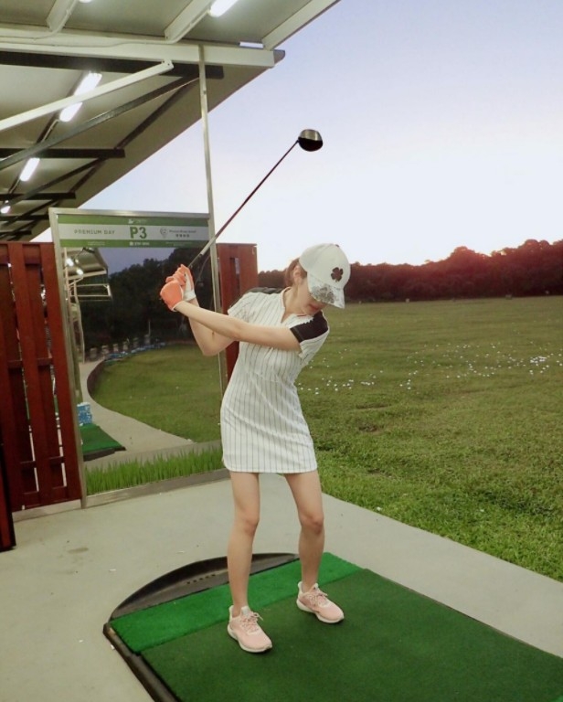 謝芷倫仲會打golf好愜意