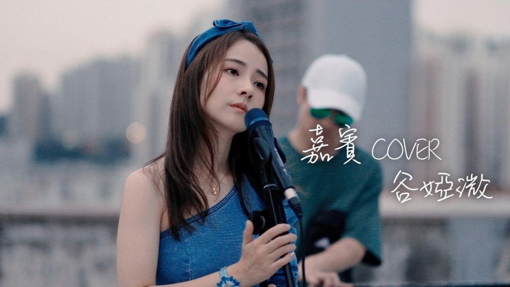 喺星夢出道至今近6年,谷婭溦喺樂壇發展一般,因為廣東話唔流利,所以一直都係推出國語歌或翻唱作品