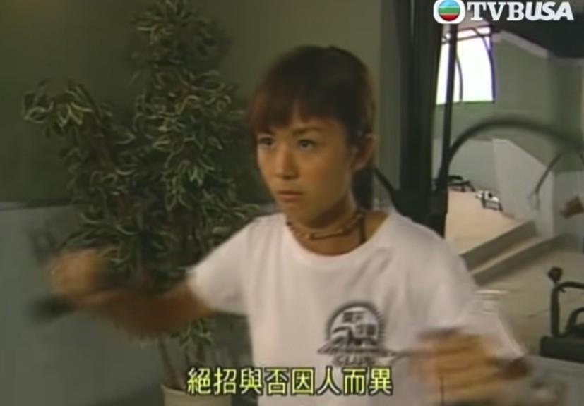唐寧2001年正式同TVB簽約!