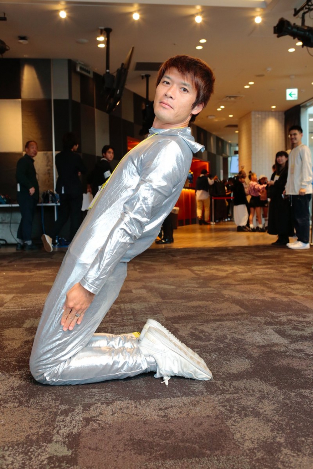 有網民嘗試打扮成Apple電腦？！