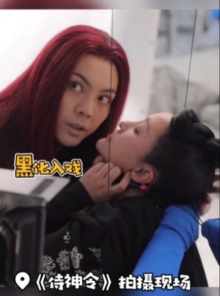 陳偉霆與周迅上演掐頸戲