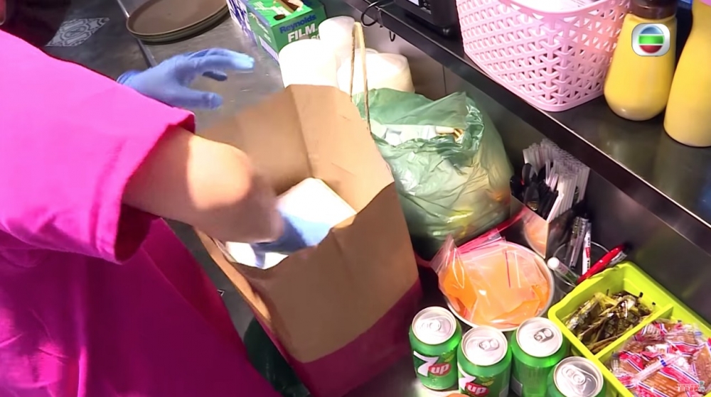 其實呢張訂單係喺1月嘅時候出現,係一間經營健康便當嘅食店收到。