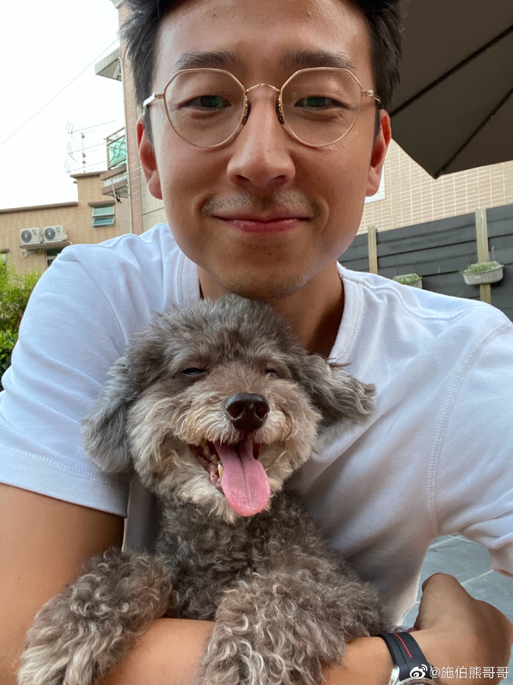 有指「富三代」施伯雄坐擁百億身家！