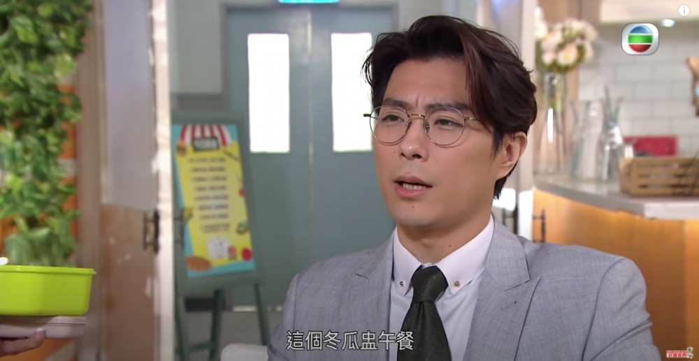 樓主雖然理解女友想見面嘅心情,但對於佢講咗唔使陪但最後又失望嘅心態深感難以捉摸