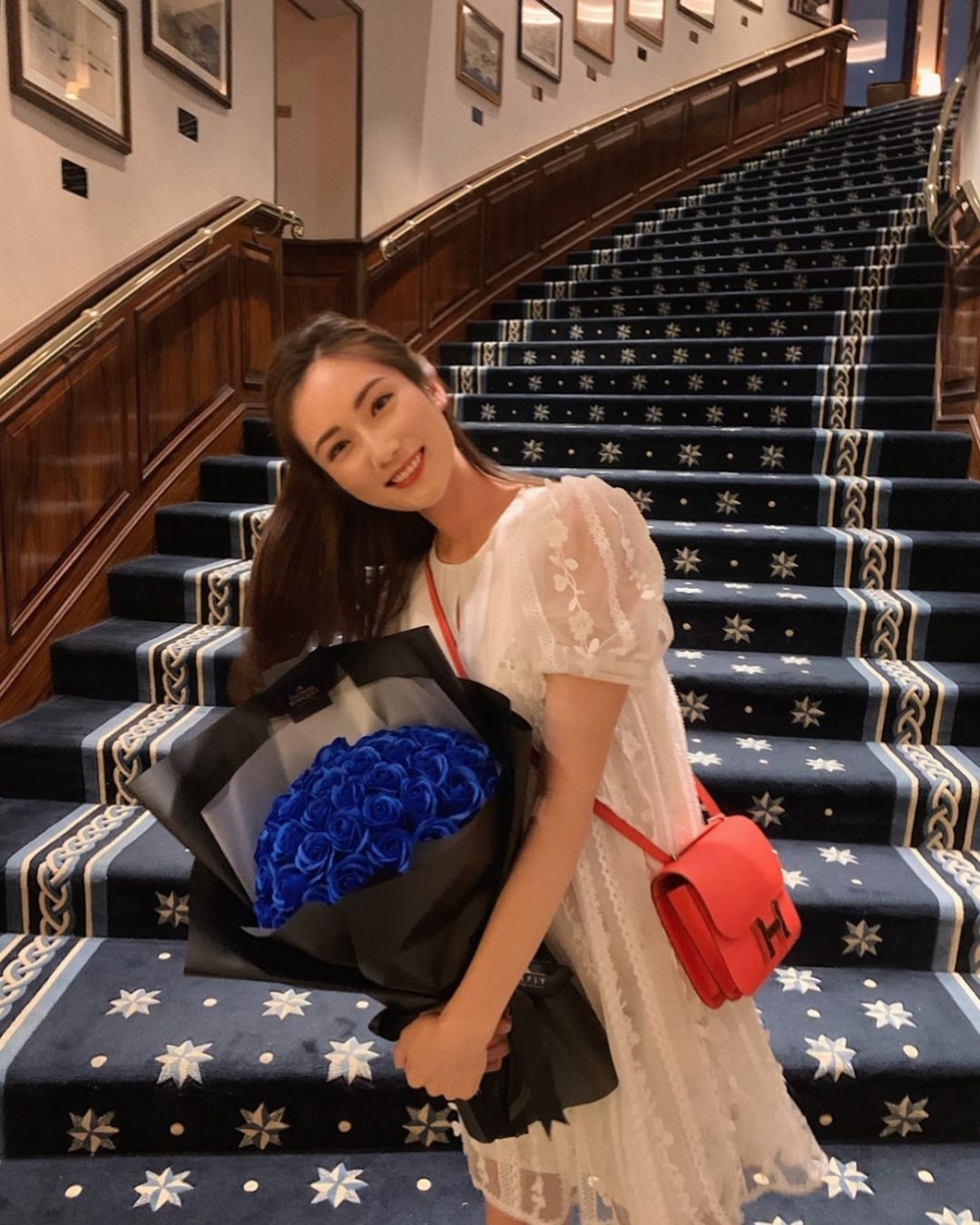 蔡嘉欣之前喺IG分享嘅相片中就曾經出現過呢個袋。