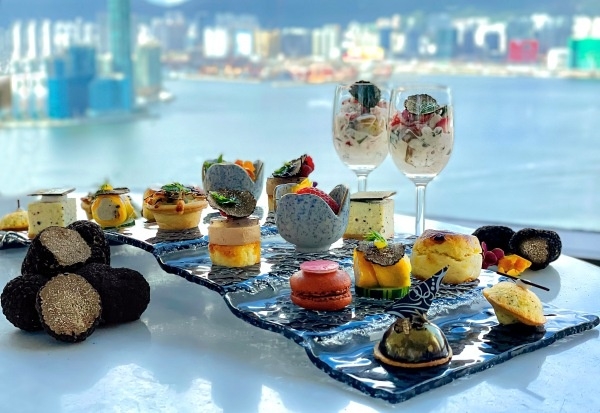 港島海逸君綽酒店的Le 188°餐廳及酒廊推出「黑松露誘惑下午茶」。