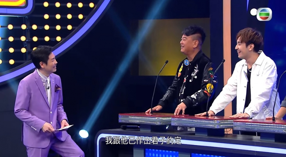 叻哥連同其他藝人一齊挑戰問答遊戲!