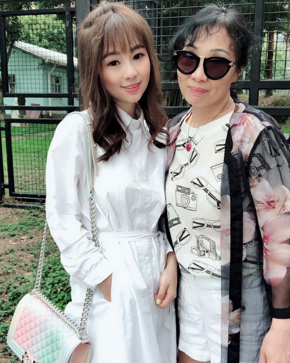 大學畢業後嘅谷婭溦去美國波士頓伯克利音樂學院進修