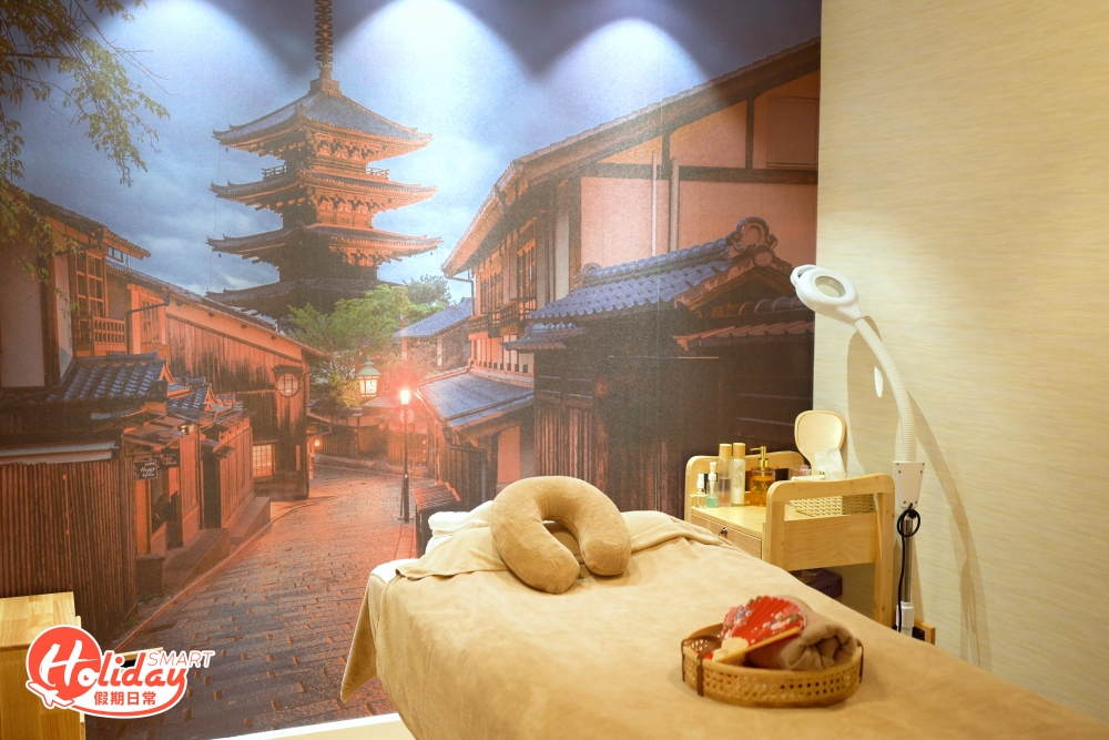 養生館設有5間按摩房,分為單人房和雙人房,每間按摩房都有不同日本主題,提供各種類的按摩服務,如果想減掉「包包臉」可試小顏按摩。