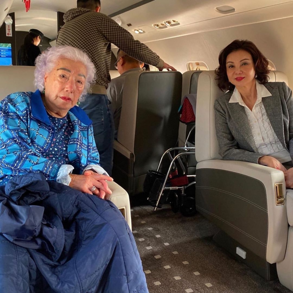 謝玲玲同前奶奶林余寶珠關係超好,仲曾經一齊去旅行!