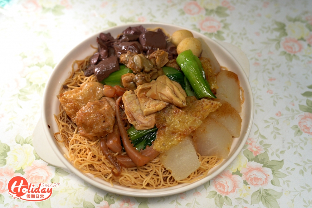 主打撈車仔麵,平日下午1點左右已經賣光!