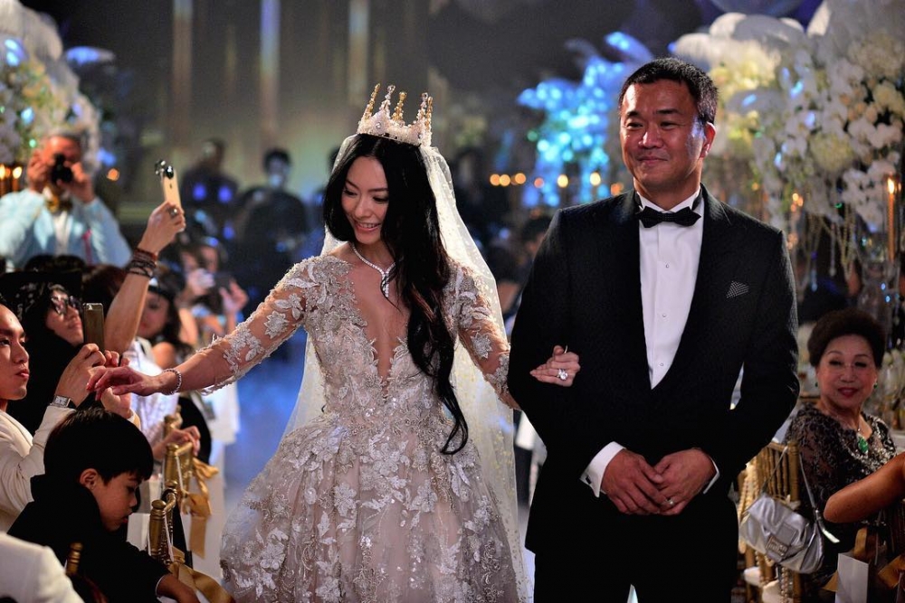 Race與丈夫拍拖半年後火速結婚
