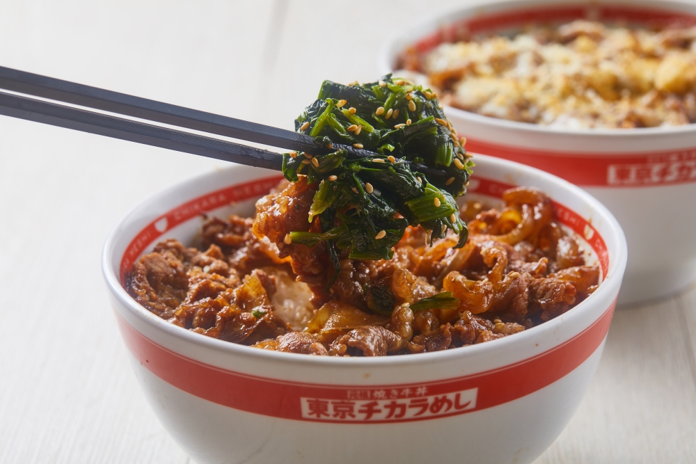 餐廳選用美國牛腹脅肉,都是即叫即燒,厚切大大片。與一般傳統汁煮方式不同,以鐵板燒熟牛肉,逼出油脂,邊緣烤至微焦,味道香濃又Juicy。