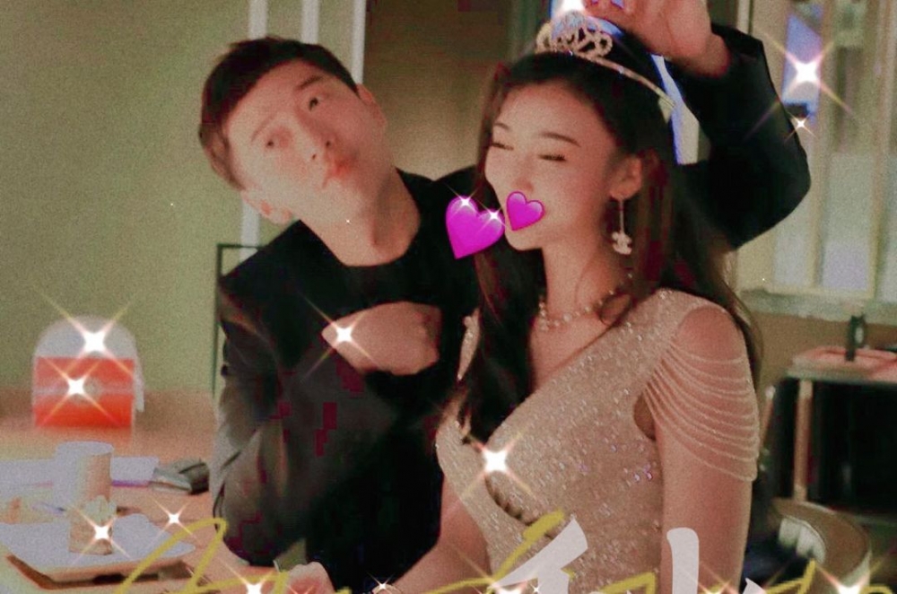 吳玥彤同高鈞賢嘅合照有加到心心emoji。