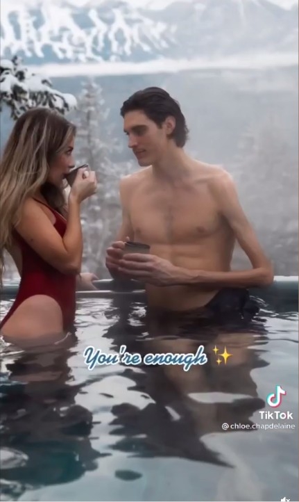 女網友分享男友合照以示其身材比例奇特