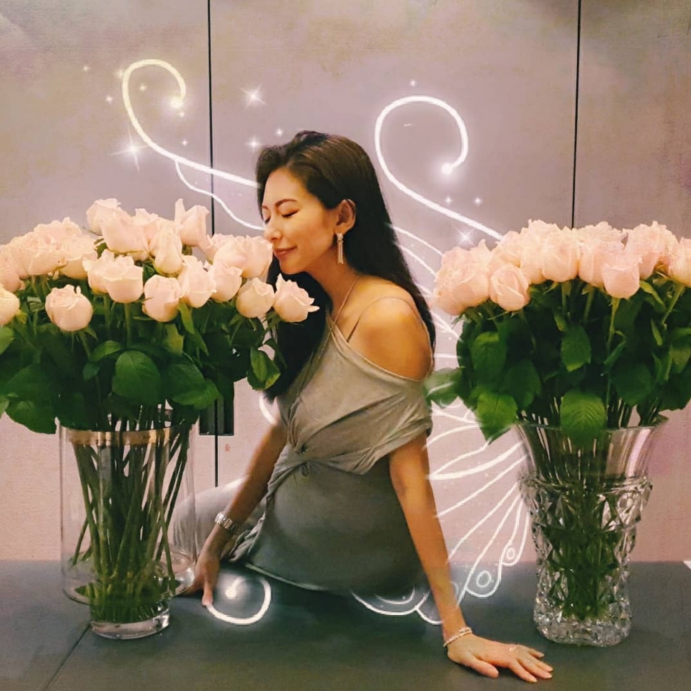 結婚4周年Race老公準備咗99支玫瑰花