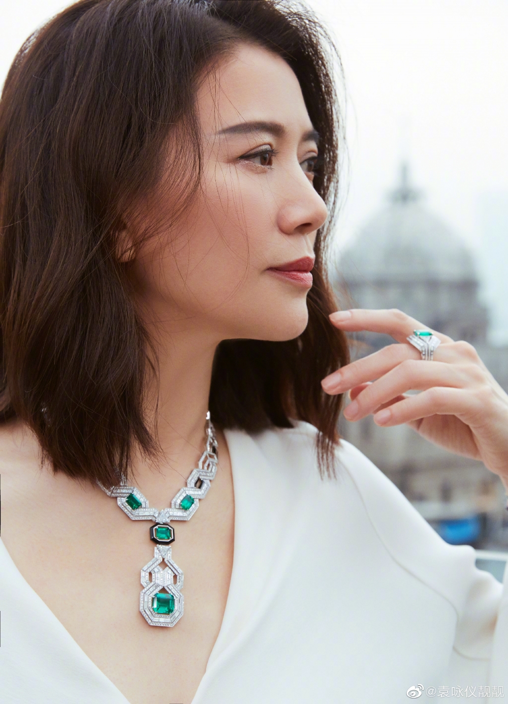 袁詠儀近日同內地網紅直播主一齊玩帶貨