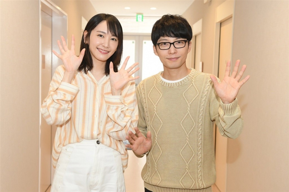 日本女星新垣結衣同星野源因日劇《逃避雖可恥但有用》結緣