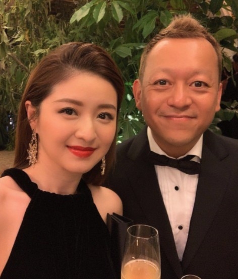 徐淑敏於2009年與富商黃浩結婚！