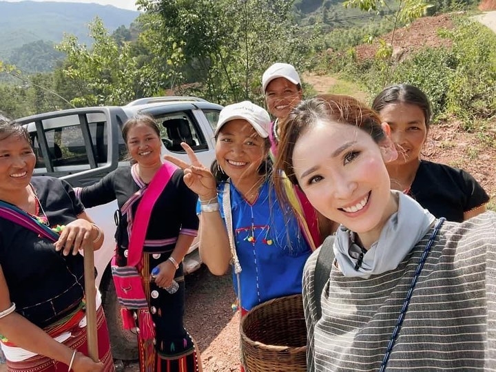 陳貝兒分享自己從當地人領會到嘅人生道理