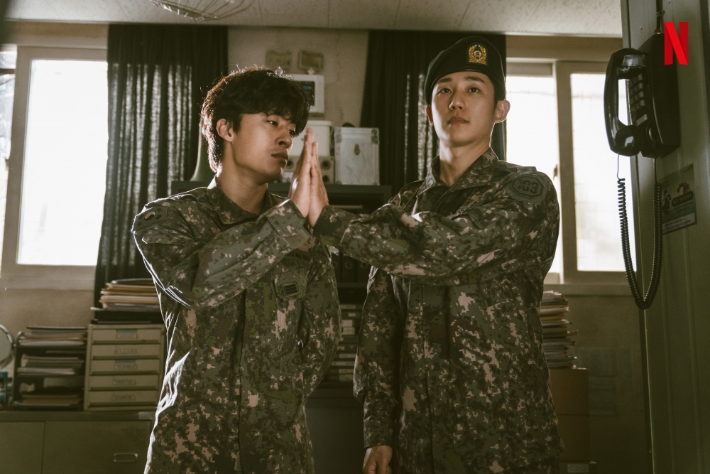 具高煥與丁海寅在《D.P:逃兵追緝令》一起搭檔追緝逃兵軍人!