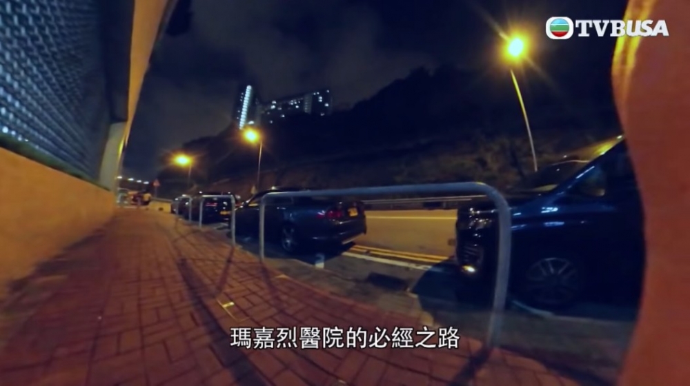 《東張西望》採訪嘅街坊表示,燒烤場無提供停車場,食客違例泊車在場外,有機會阻礙救護車前往瑪嘉烈醫院
