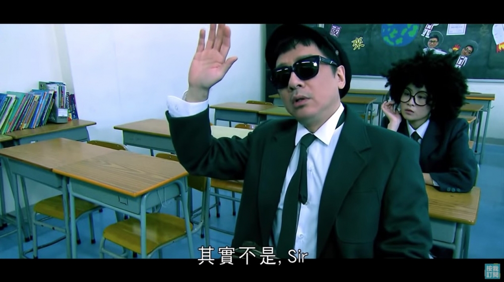 老師親切教導:「say Can I go to toilet!」,點知同學仔竟照住講:「Say Can I go to toilet!」