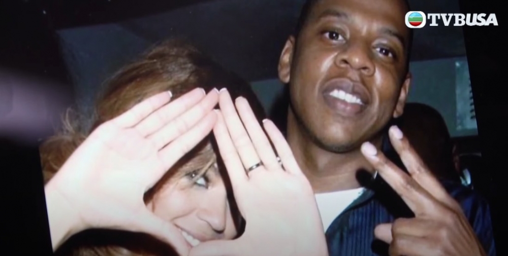Beyoncé同老公JAY-Z經常都於公開活動中擺出奇怪手勢!