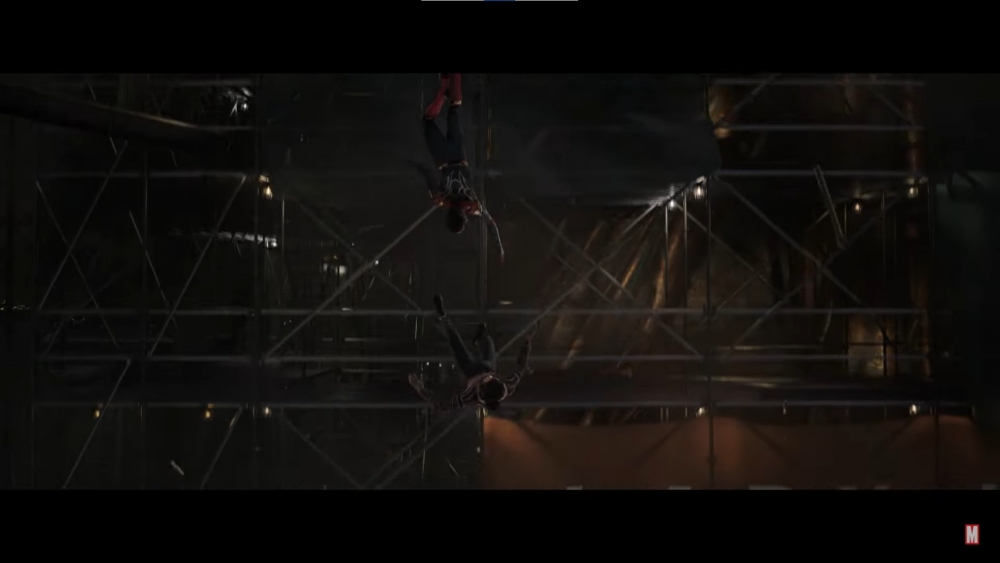 有網民猜測蜘蛛俠的戰衣LOGO屬於第二代蜘蛛俠Andrew Garfield。