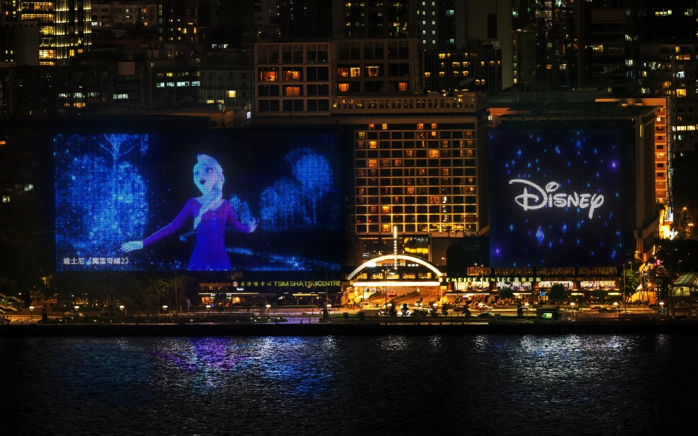 聖誕好去處2021推介 | 尖沙咀中心+帝國中心:尖東聖誕燈飾亮燈