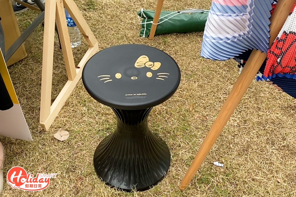 如陶瓷碗套裝、保暖水杯、聯乘紅A系列漏斗櫈、布袋等。