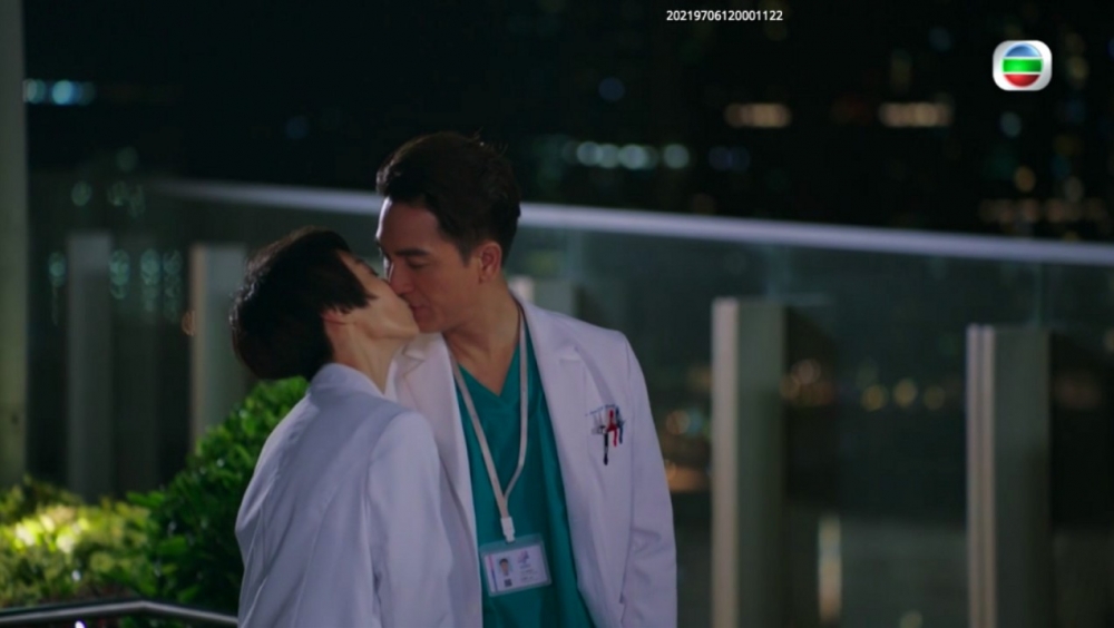 馬國明與周家怡當眾kiss