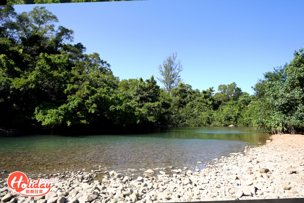 水面夠清澈，可以見到小魚暢泳！