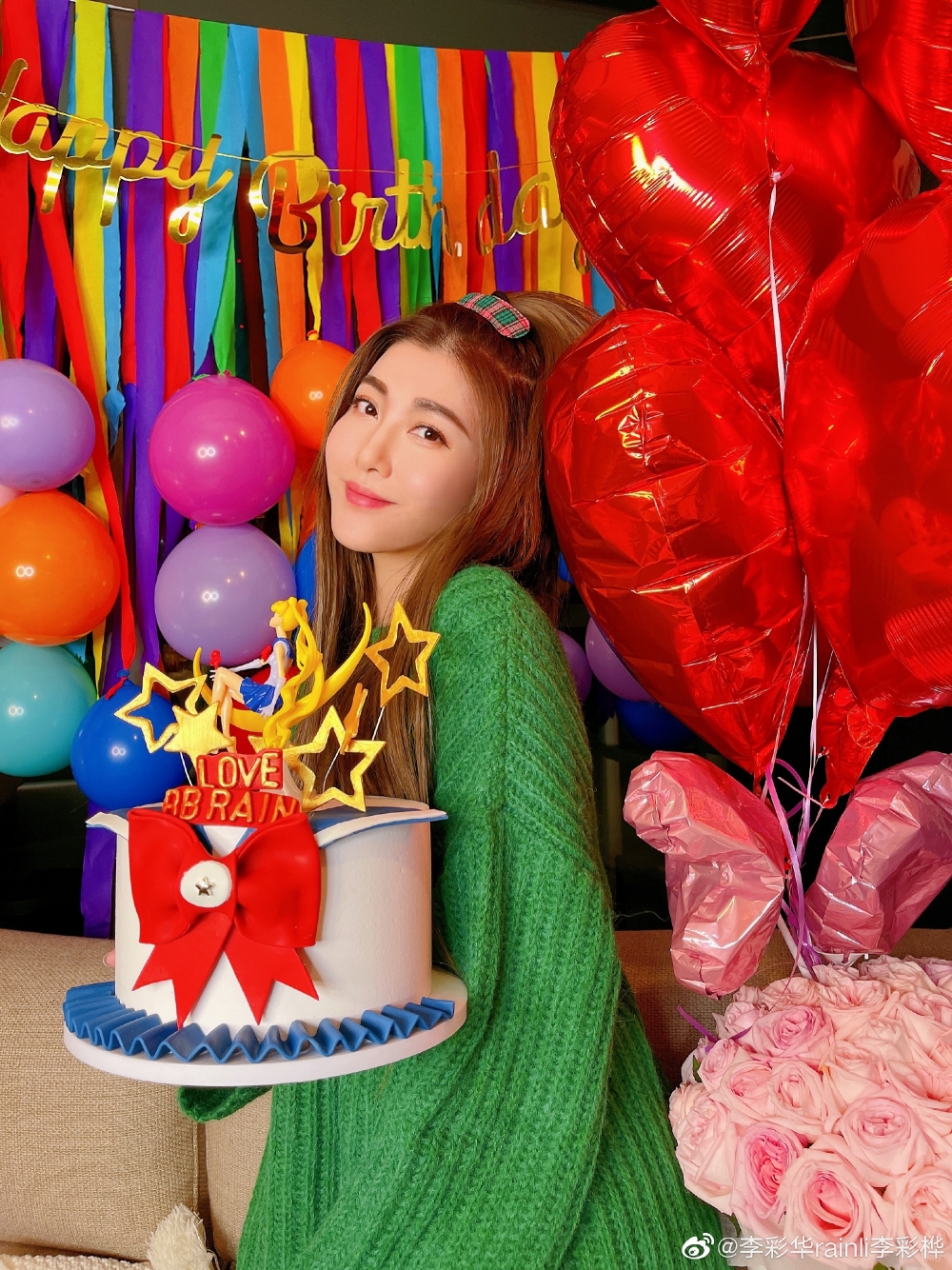 李彩華於11月11日迎來38歲生日,並獲得神秘男子送上2,000朵玫瑰花!