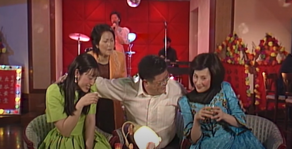 而劇中主要講述80年代時期嘅藝人於娛樂圈奮鬥嘅經歷,仲嘗試將當時圈中唔少傳聞一一翻拍!