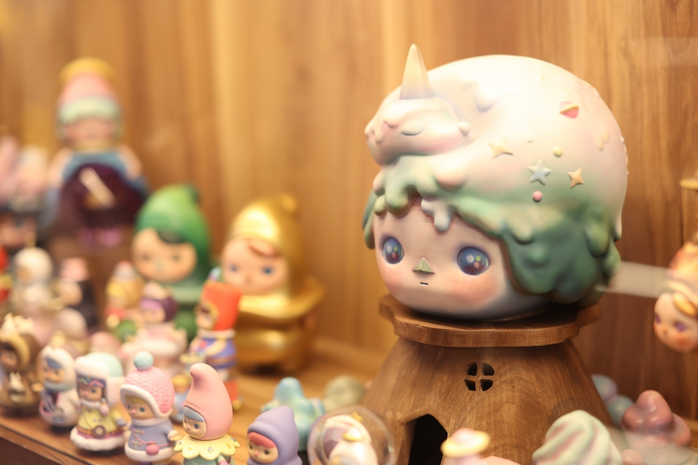 畢奇奇幻時光隧道個人展覽。