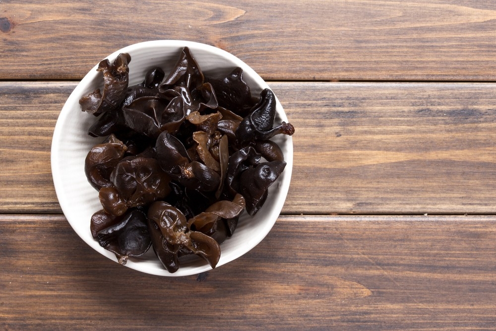 冬季保暖養腎食物推薦 | 黑木耳能有效養血補腎、促進腸胃蠕動、消脂、補血、排毒及預防心血管疾病等。