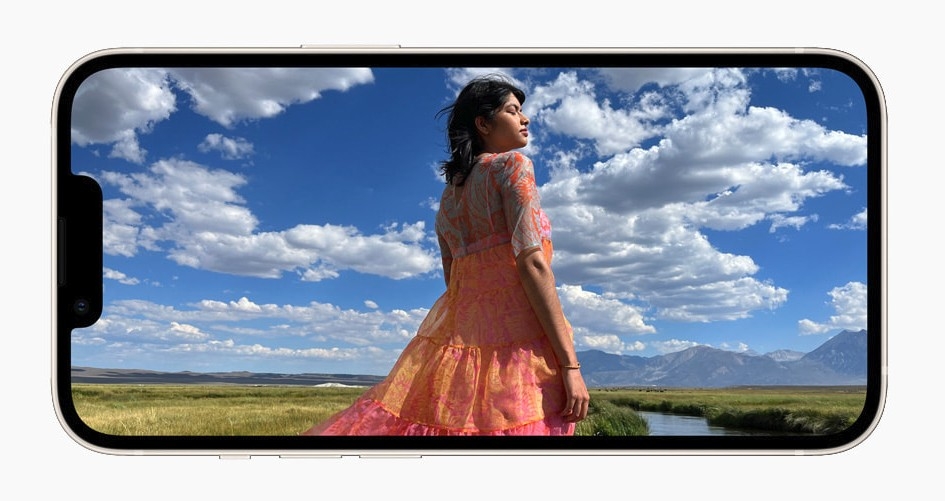 iPhone 13採用超級 Retina XDR OLED 顯示器，而且電池亦更耐用！