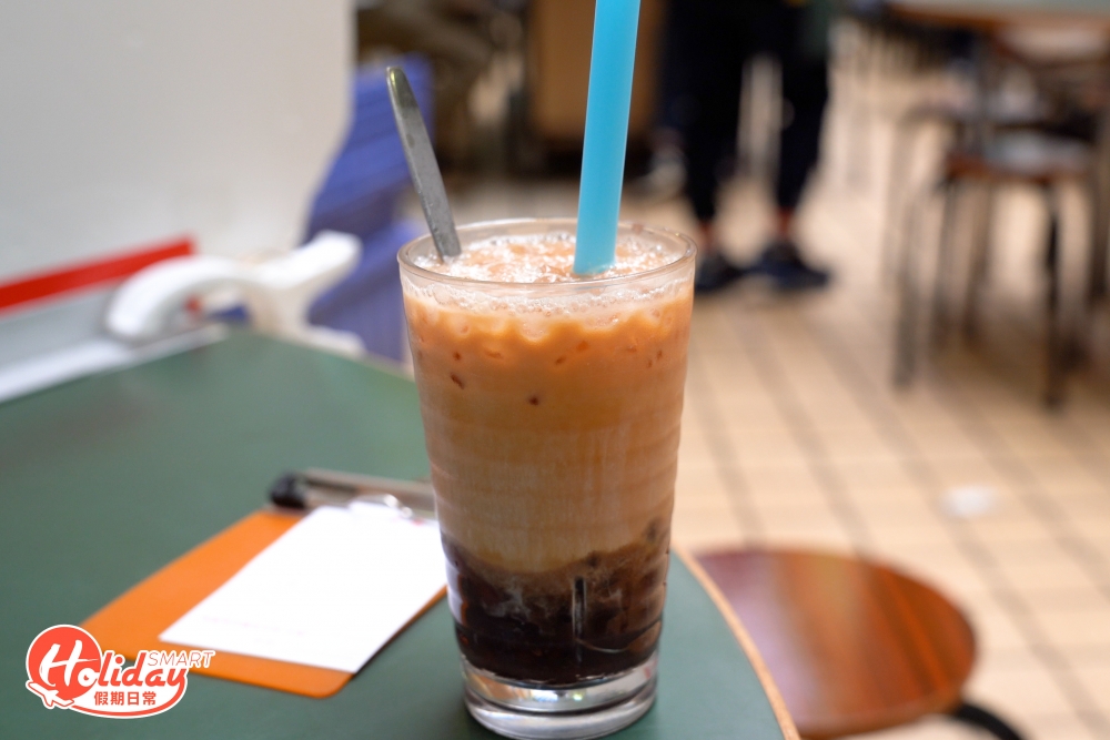 不少人都會選擇叫特飲,奶茶紅豆冰同樣是其人氣產品。