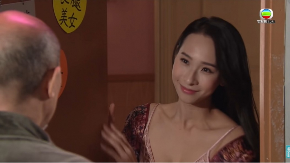 原來一直好幫得手嘅閨蜜鄰居係鳳姐