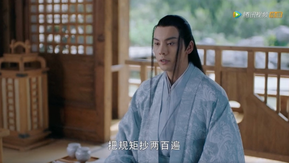 陳偉霆披髮留咗兩條好似負離子咁直嘅「昆蟲觸鬚瀏海」