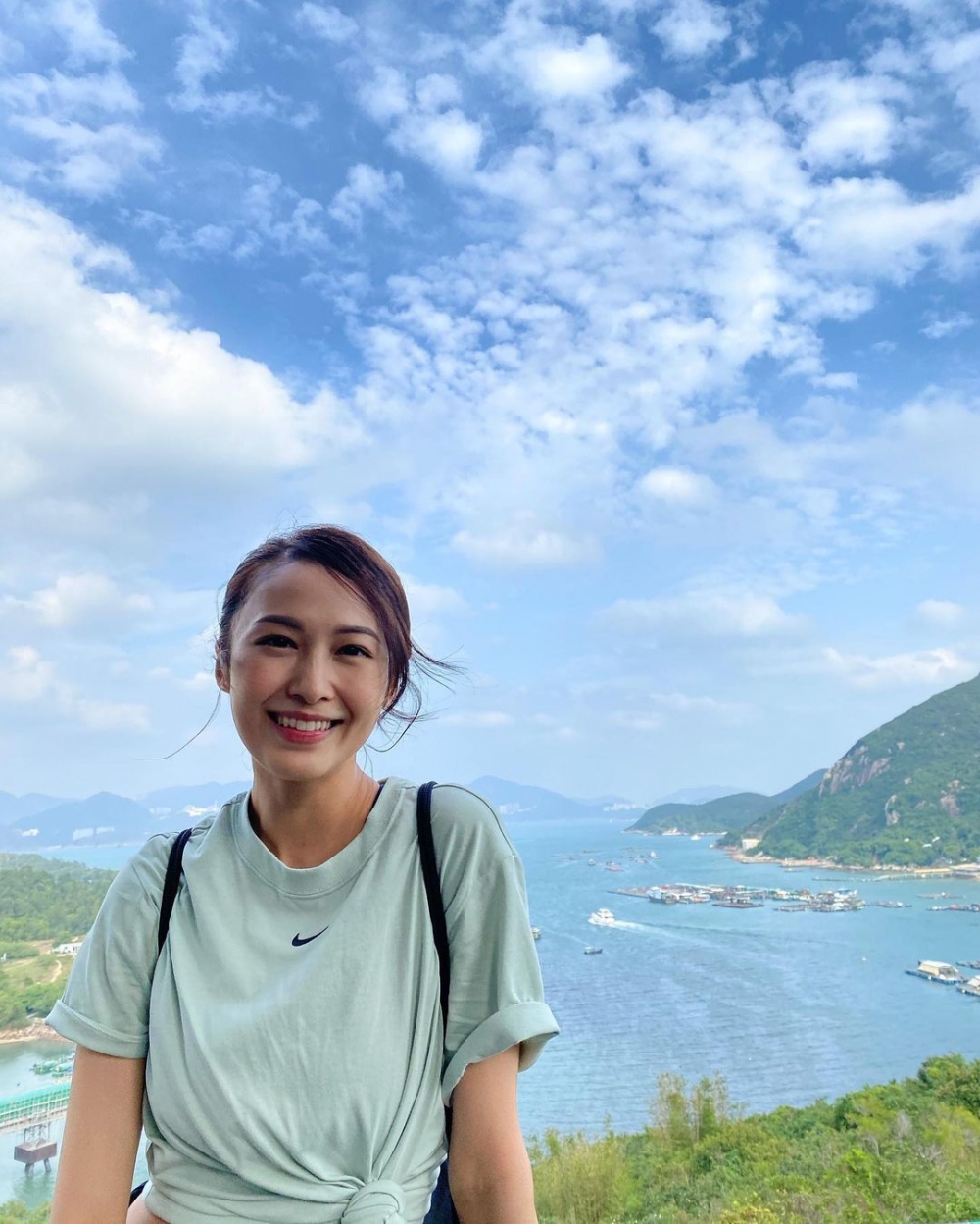 湯怡曾經出演多部電視劇拍攝,亦有參與唔同嘅模特兒工作。