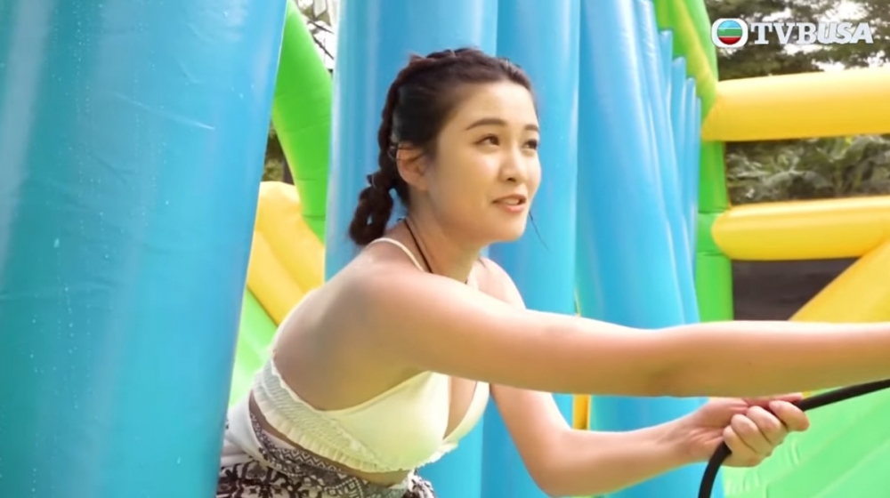 《野外步出2》首集就帶各位嘉賓去元朗區嘅水上樂園玩！