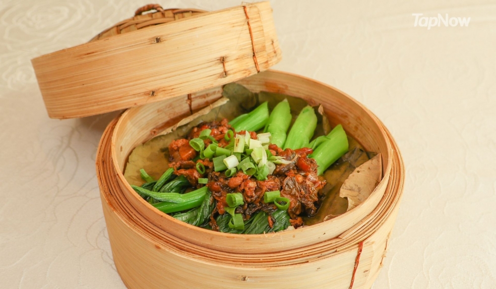蔬菜款有甜梅菜肉鬆蒸菜心