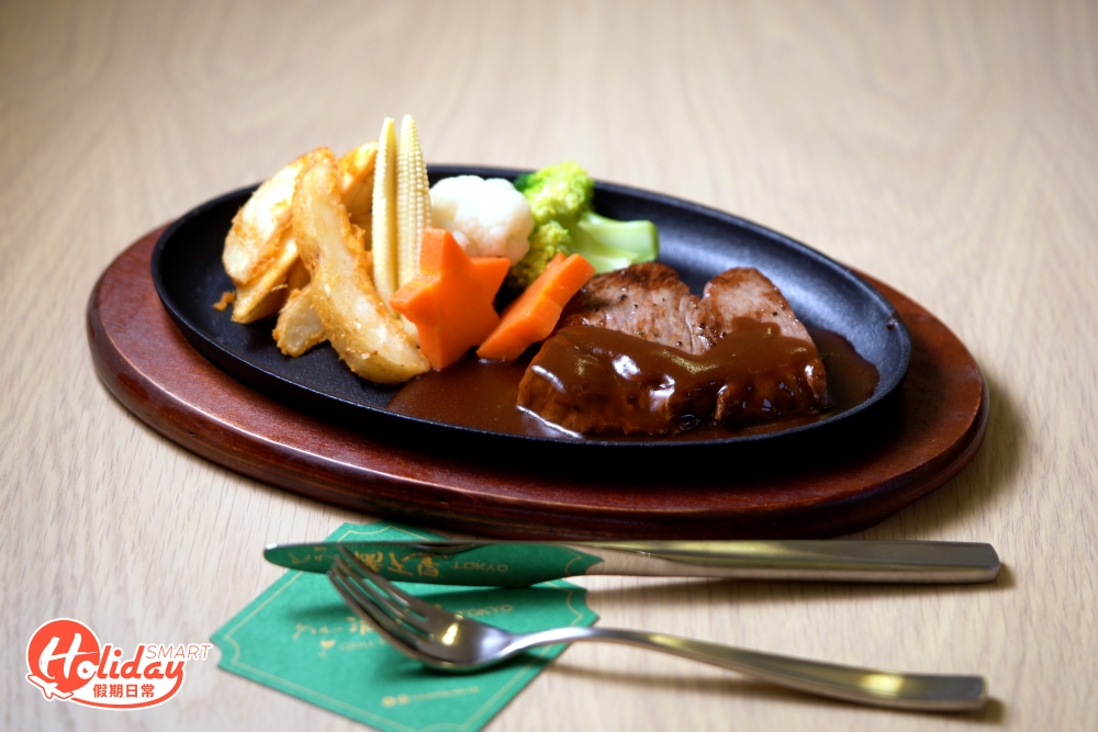 香港店推出一系列鐵板料理,其中推介日本鹿兒島A4和牛西冷,肉質軟嫩豐腴,牛魔王必食!