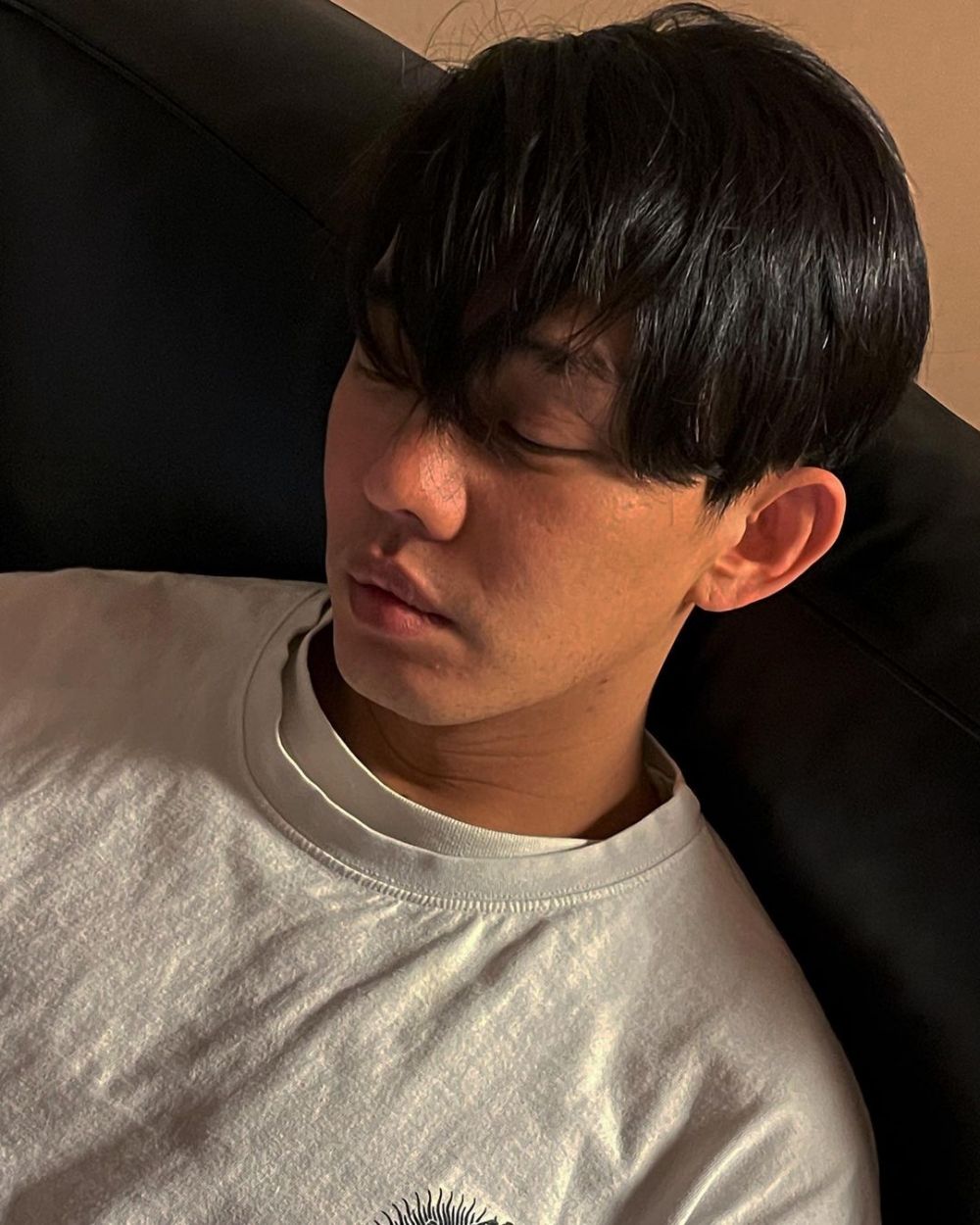 劉亞仁曾正面迎戰酸民,希望討厭他的人可以取消追蹤自己。