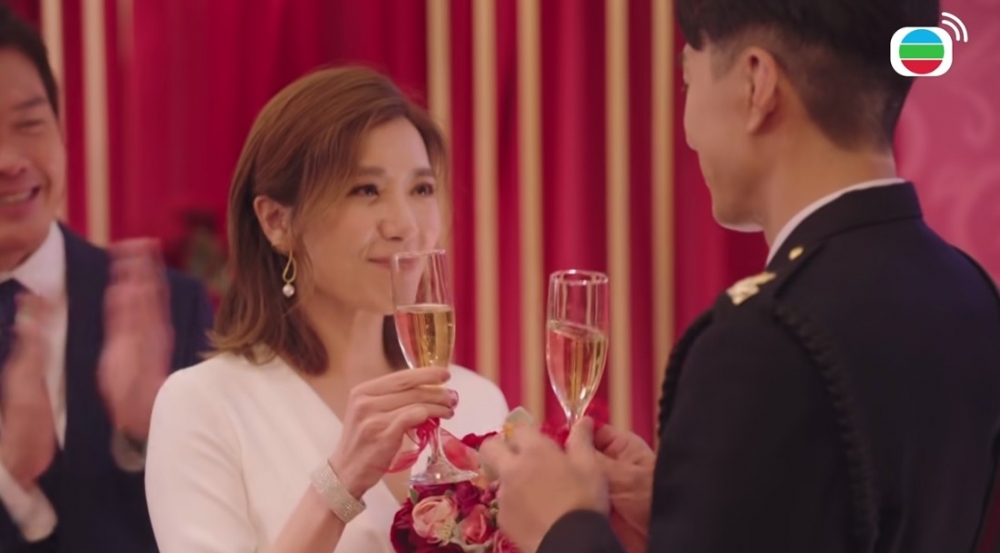 來自貴陽嘅一對新婚夫婦因為不滿婚禮公司為佢哋拍攝嘅婚禮照,而決定索取賠償!